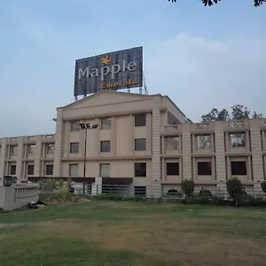 Mapple Emerald Hotel